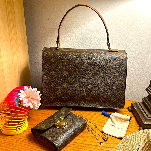Authentic Louis Vuitton Messenger bag. - Picture 2 of 13